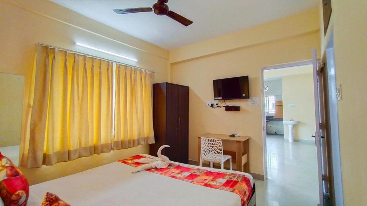 The Tavern Orchid Hotel Calcutta  Esterno foto